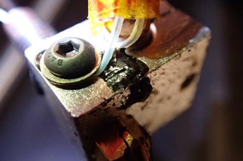 Leaking hotend extruder