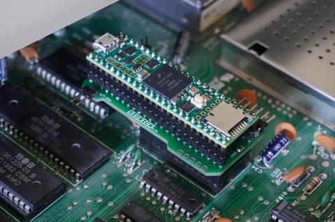 SIDKick installed inside C64